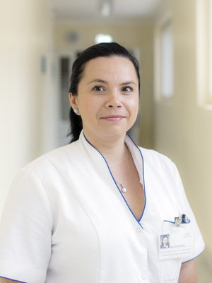 Na zdjęciu Kierownik Zakładu Diagnostyki Laboratoryjnej, Kierownik Pracowni Serologii Transfuzjologicznej z Bankiem Krwi mgr Anna Wosik